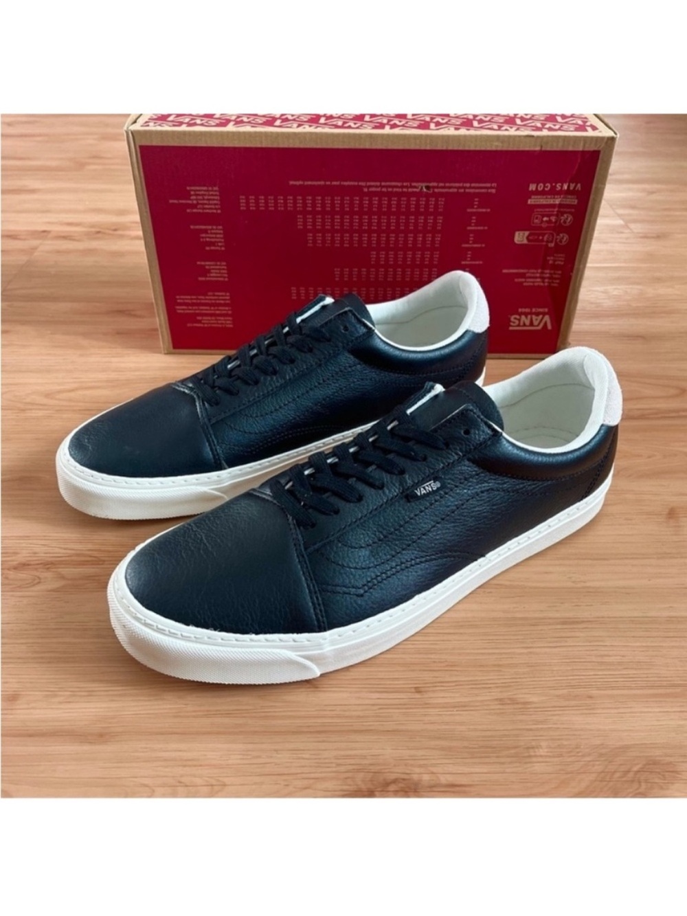 Vans Old Skool Lux Shoes
Black Leather Mens 12.0 US - Picture 8 of 13